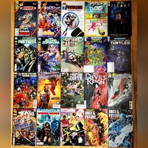 20 Comic Book Lot- Marvel, Dc and More !!! - Comics Collection in Mint Condition